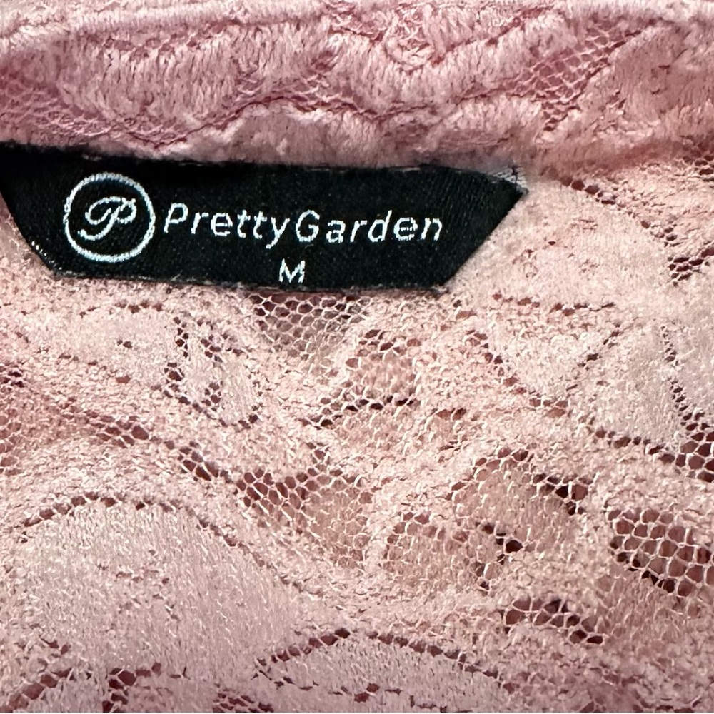 Chic Lace Button-Up Blouse in Soft Pink - Picture 5 of 5